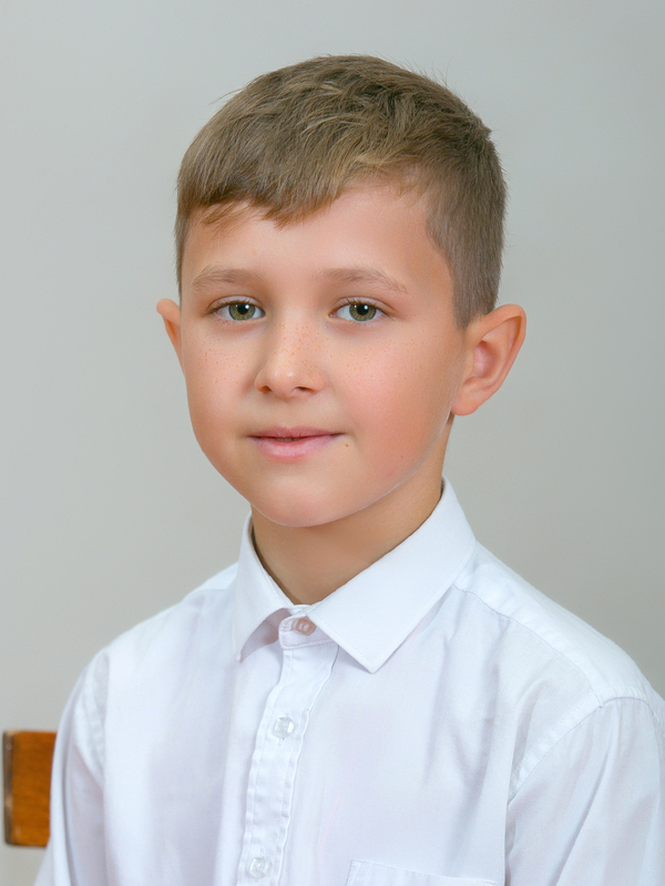 Петровец Матвей.