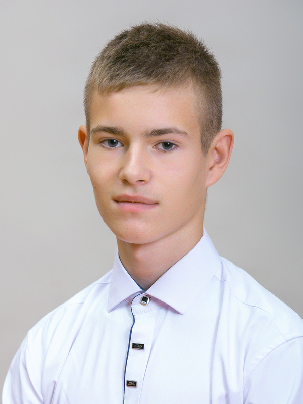 Медведев Егор.